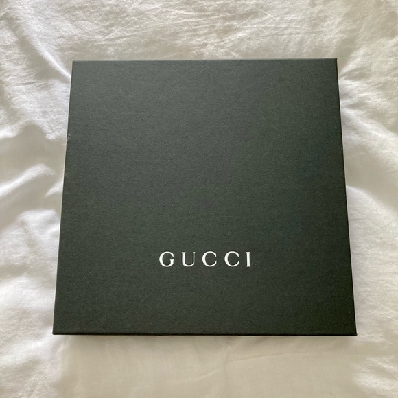 NWT Gucci GG taupe/beige wool & silk scarf - Picture 10 of 10